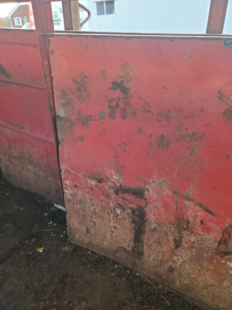 Cutting gate in need of spot welding